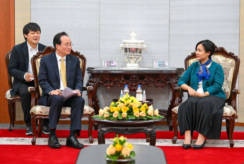 KB Kookmin Bank CEO Makes a Key Visit to Cambodia